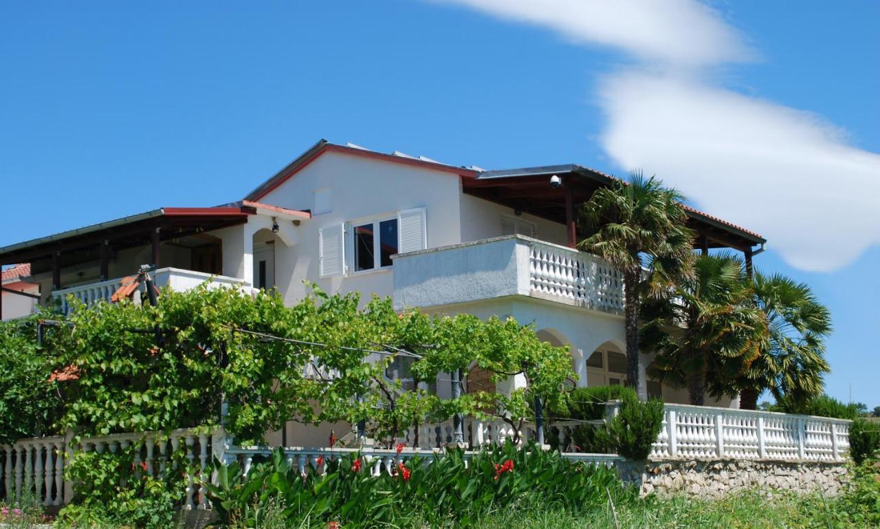 Villa Sabina - Apartments Kroatien Razanac Exterior photo
